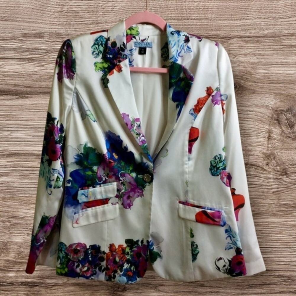Cynthia Rowley, White single button floral satin blazer. Size 8.